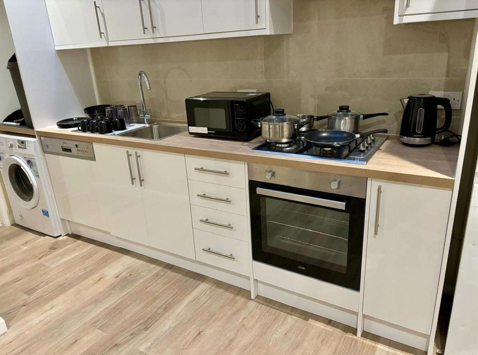 Dbn Two Apartment London
